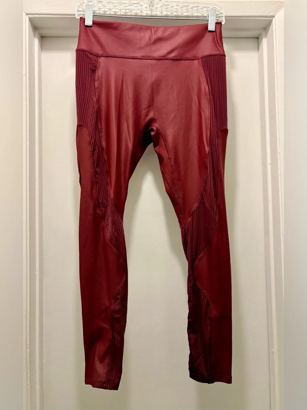 FABLETICS Women's Motion365+ Contour High-Waisted Legging Size Medium Everyday